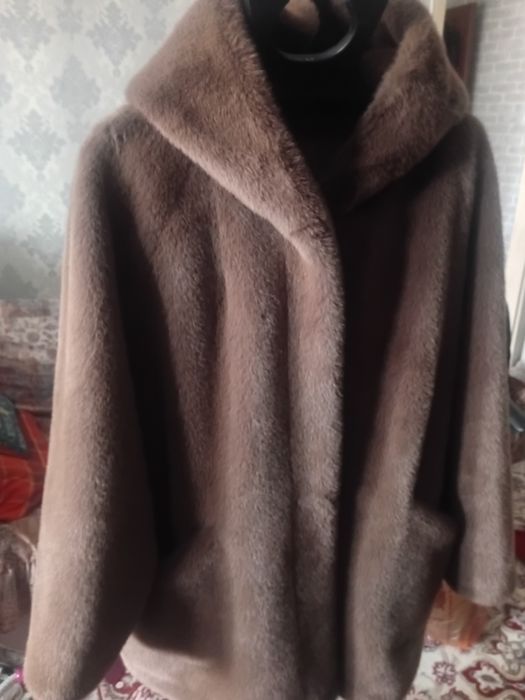 Шубка новая удобная комфортная под нореу