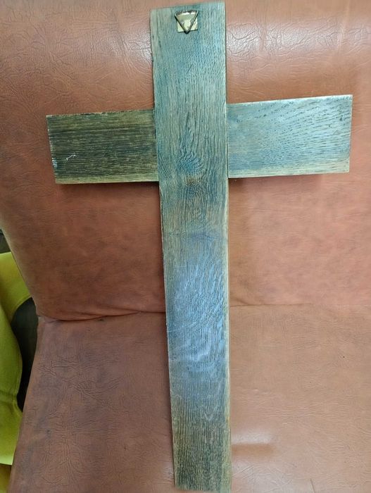 Cruce mare Isus metal si lemn