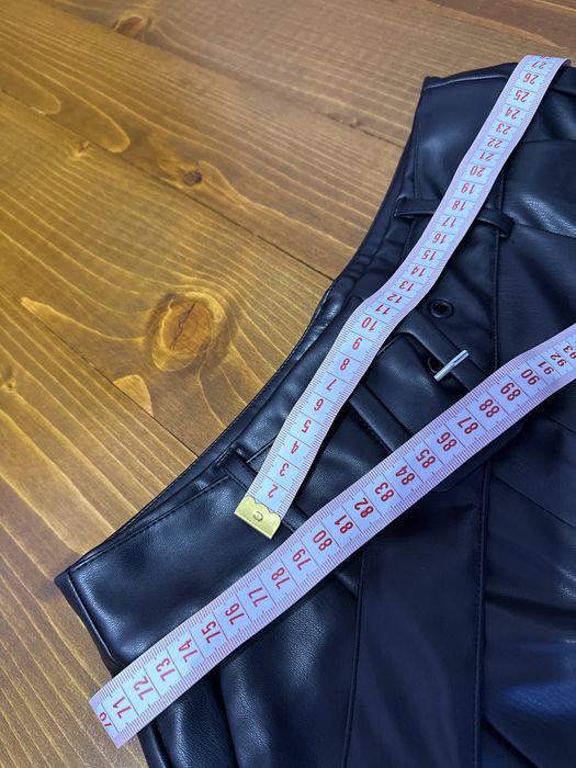 Кожени къси панталони размер М