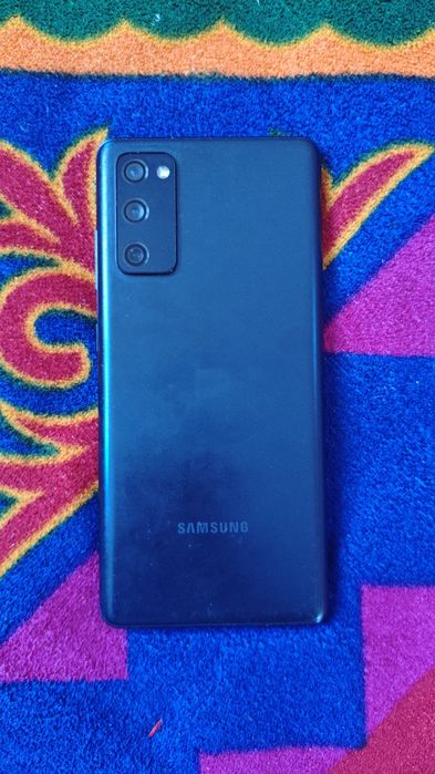 Продам или обменяю самсунг с20 фе