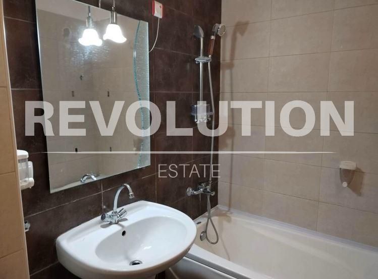 СЛЪНЧЕВ ДВУСТАЕН апартамент в к.к. Златни пясъци !