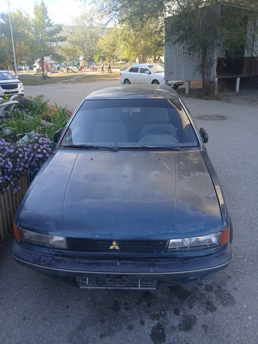 Продам лансера 1992