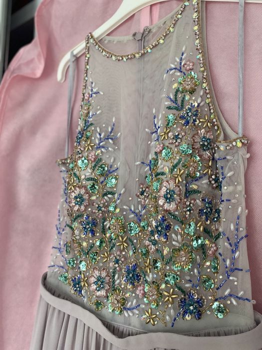 Vând rochie eleganta in stare perfecta