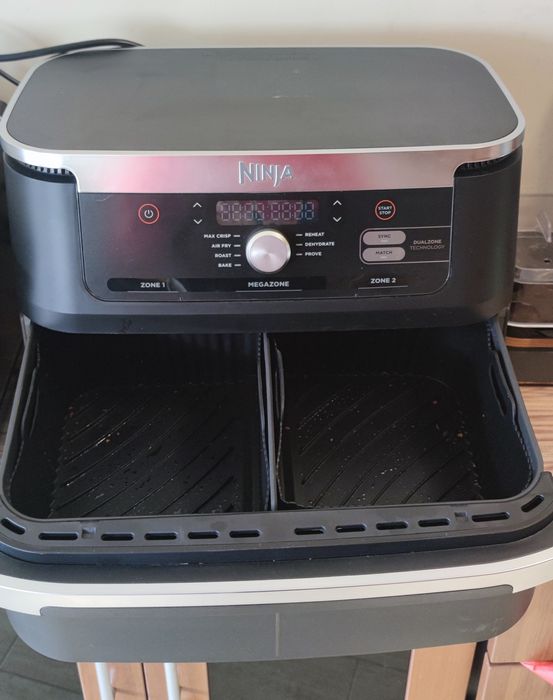 Ninja Foodi air fryer 10.4 литра + аксесоари