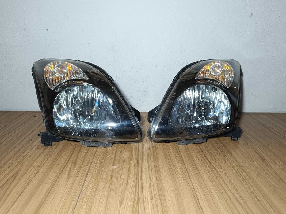 Фары 2шт Suzuki Swift 03-11г Черная маска Сузуки Свифт передние