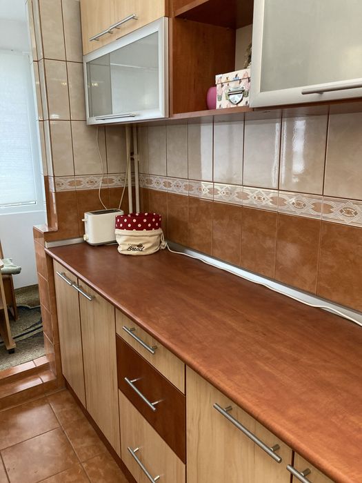 INCHIRIEZ apartament 3 camere zona Nicolae Grigorescu