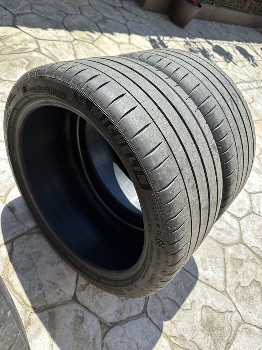 Michelin Pilot Sport 4S BMW* 255/35R19