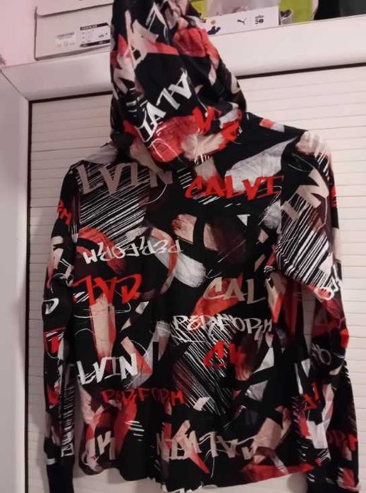 Оригинална дамска фланелка с качулка Calvin Klein