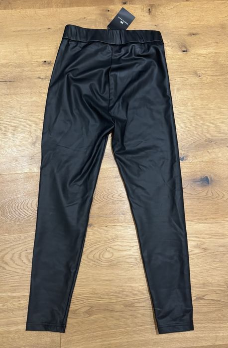 Дамски черен кожен клин на Elisabetta Franchi