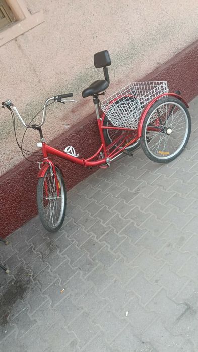Vând bicicleta pentru adulți