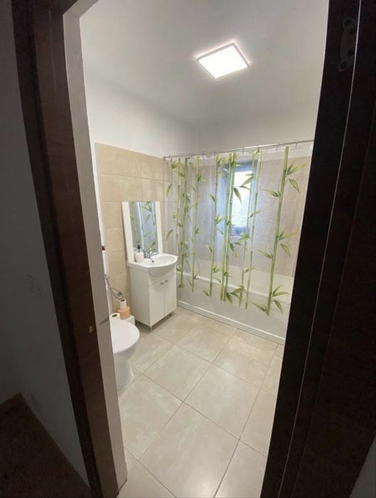 Proprietar vand duplex