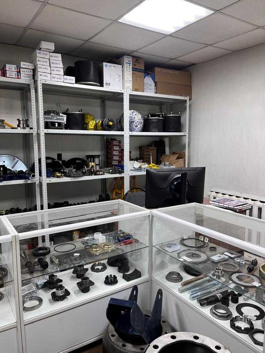 Запчасти на прицепы.