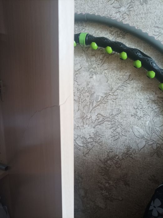 Шкаф- Шифоньер .