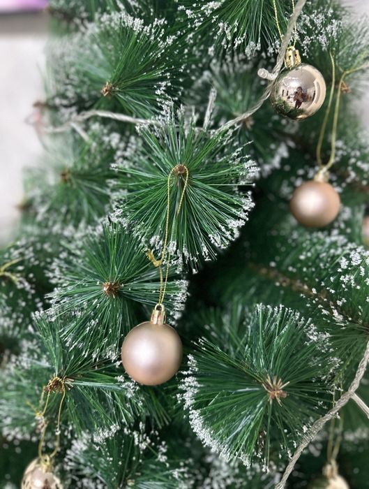 Продам ёлку высота 2,2 м