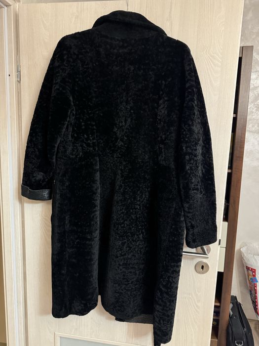 Haina blana cu doua fete