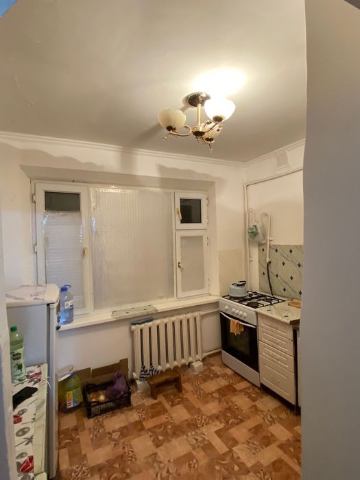 мкр.Ақмешіт 28 домнан 2-бөлмелі үй сатылады.