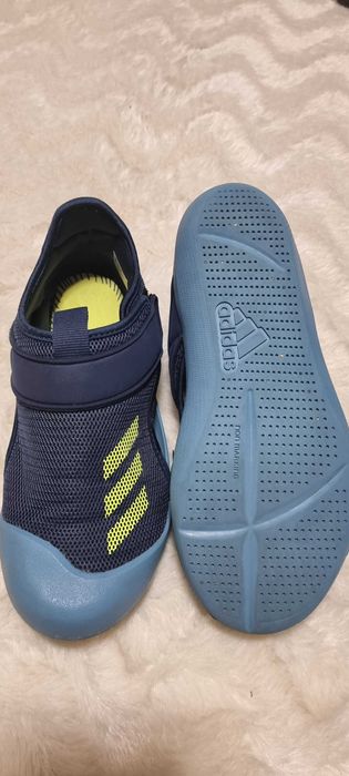 Продавам отлично запазени Детски Обувки за момче от 30 до 34 номер