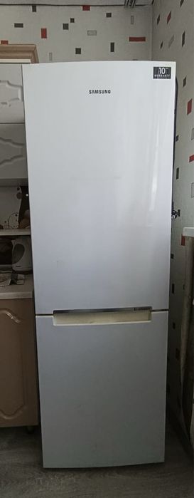 Продам Холодильник б/у