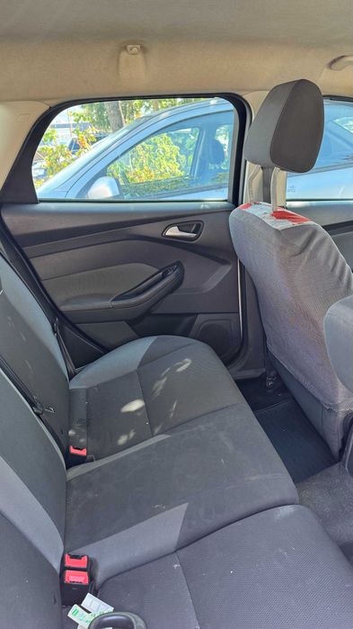 FORD Focus 2011 — imagine 5