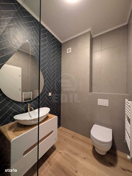 Apartament 3 camere semidecomandat zona Eroilor