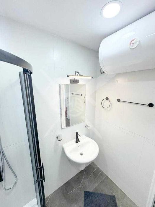 Продава се Тристаен апартамент в к.к. Слънчев бряг - 118 кв.м за 1000 €/кв.м - Снимка #2