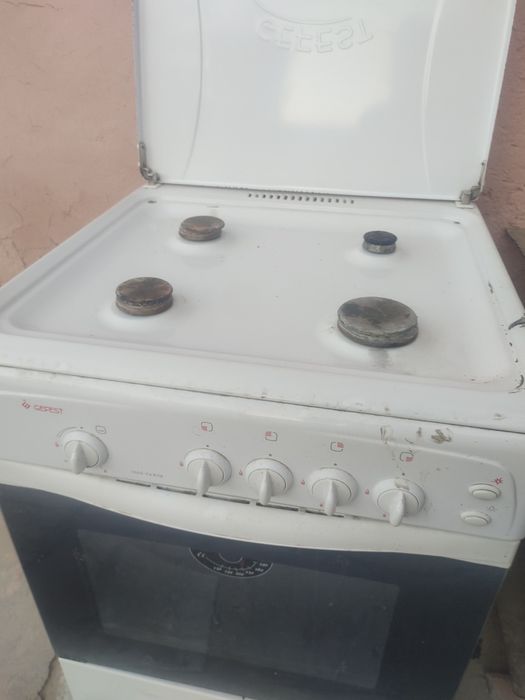 Продаётся холодильник и газ плета