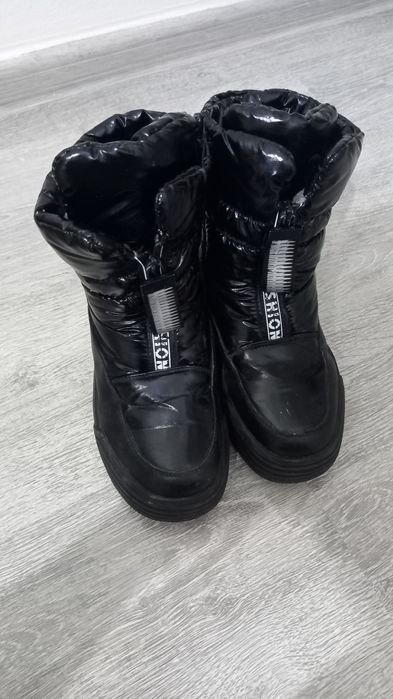 Зимняя обувь для девочки дутыши