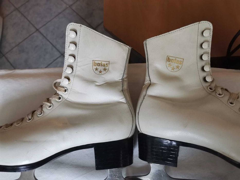 Зимни кънки бели  Botas 25 см