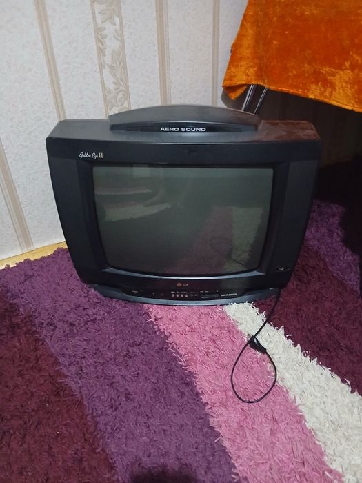 Продам телевизор LG в хорошем состоянии с пультом
