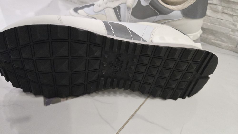 Valentino Garavani 41