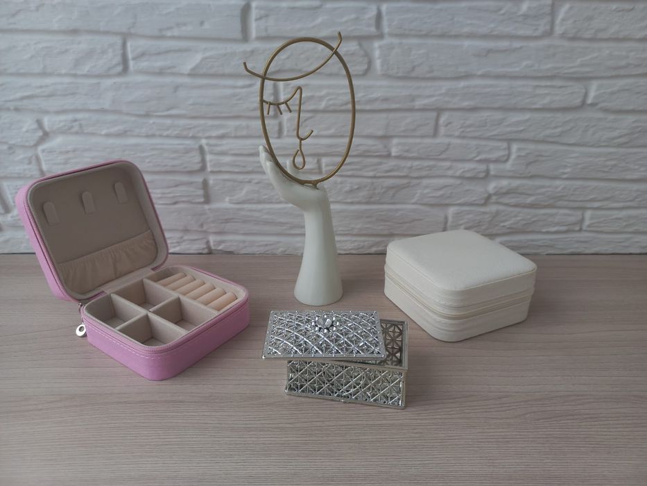 Шкатулки для украшений