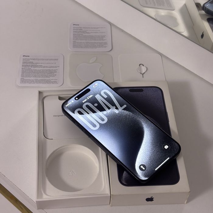 Vand sau schimb iPhone 15 pro max 1Tb