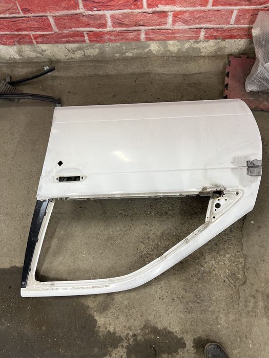 Дверь nissan bluebird eu14