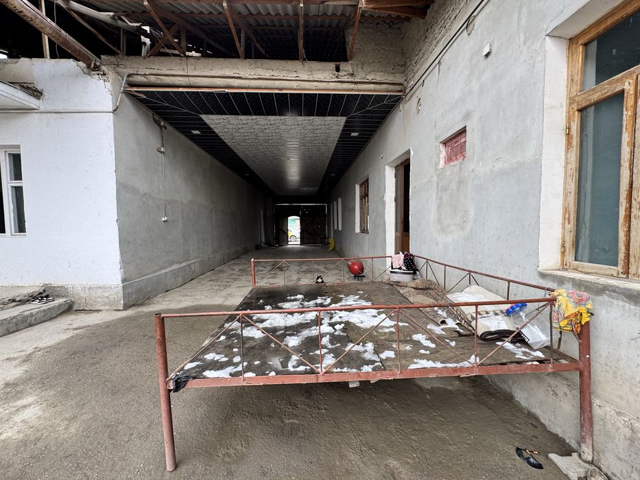 Катедж сотилади Хончарбоғда Ибн Сино