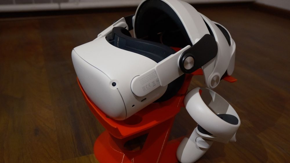 Meta Oculus quest 2 64gb + bobovr M2 + батарейки идеал