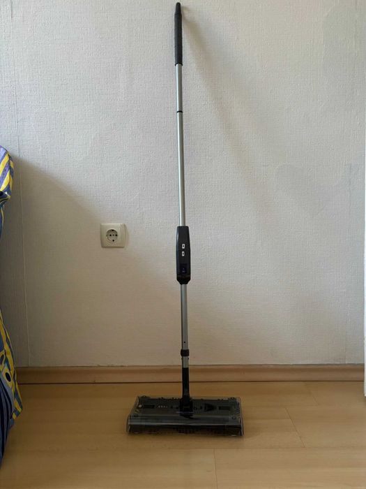 Акумулаторна подочистачка Swivel Sweeper Max