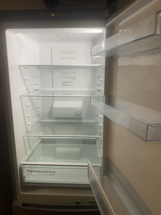 СРОЧНО! Продам холодильник Bosch, рабочий