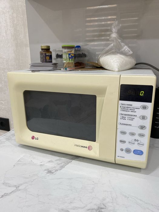 Диван микроволновка кылем