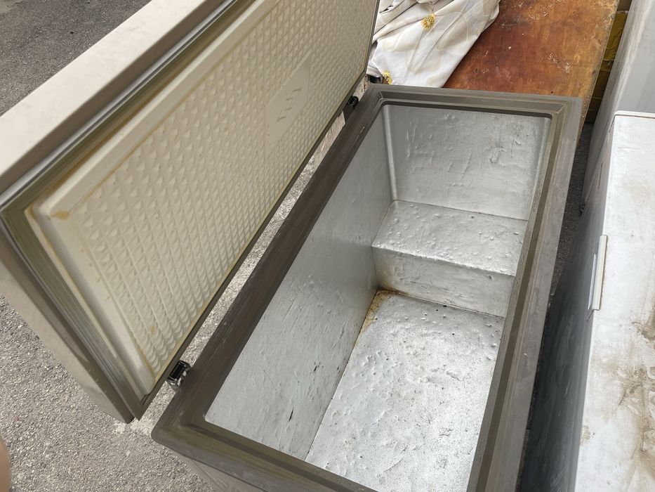 Напольный морозильник