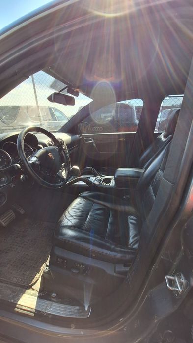 Porsche Cayenne Turbo V8,450 к.с. ,10 броя на части