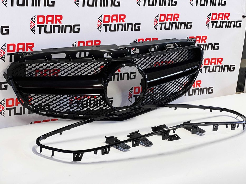 Решетка радиатора Mercedes Benz W212