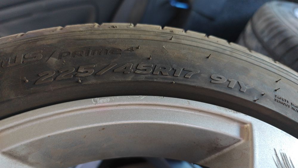 225 45 R17 hankook ventus prime 4