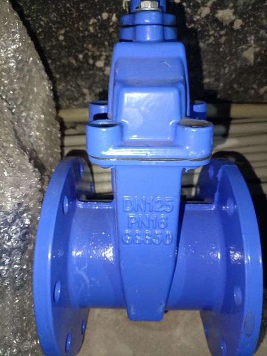 Продам новые задвижки