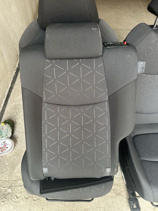 Салон за рав 4 2020