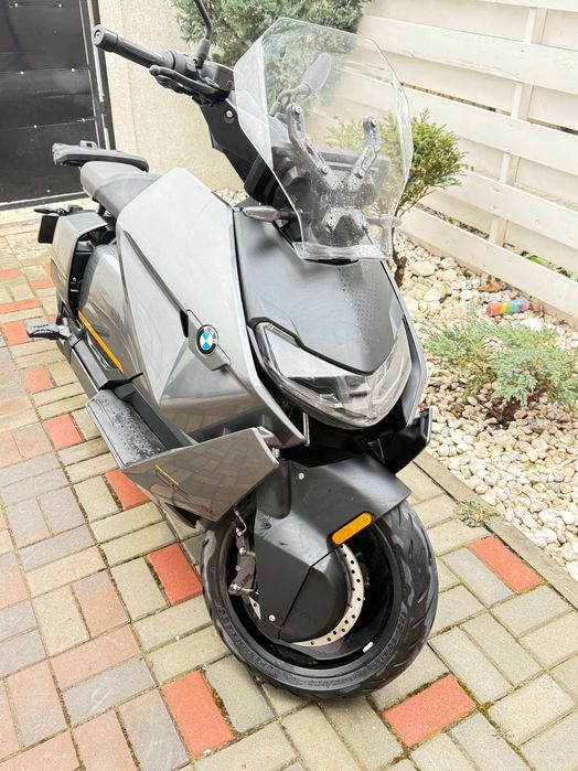 Vand scuter BMW CE 04 electric