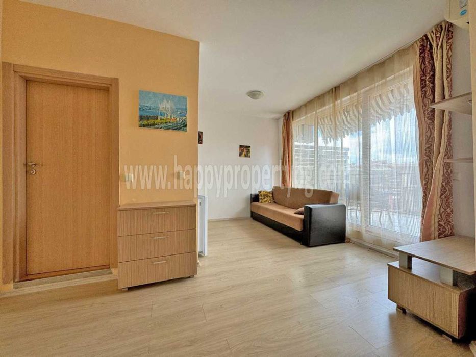 Продава се Двустаен апартамент в к.к. Слънчев бряг - 54 кв.м за 1038 €/кв.м - Снимка #1