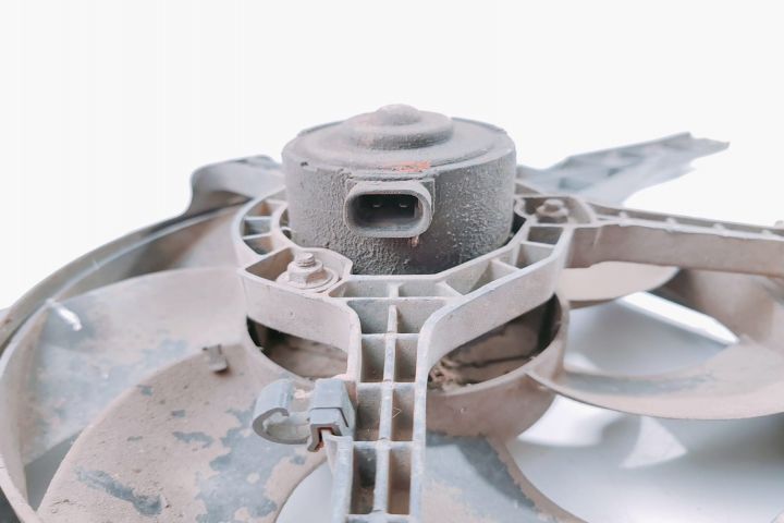 Electroventilator racire Cu defect 8240124 Fiat Punto a 2-a generatie