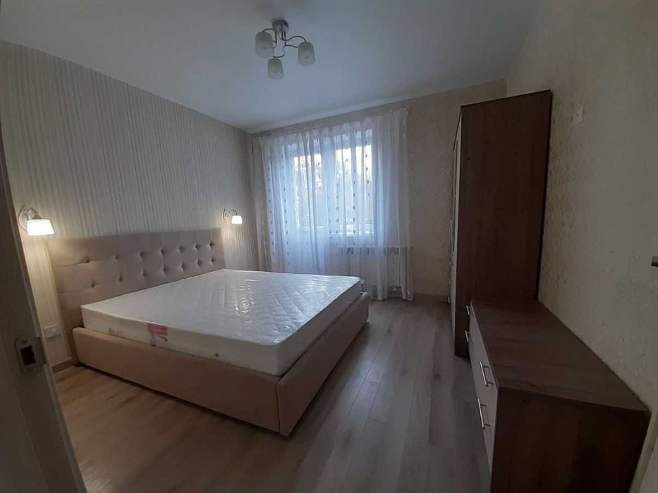 Дава се под наем Тристаен апартамент в София, Хиподрума - 76 кв.м за 450 € - Снимка #2