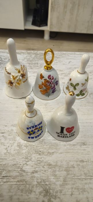 Vand colectie de clopoti ornamentali+turistici,din ceramica. 8 poze