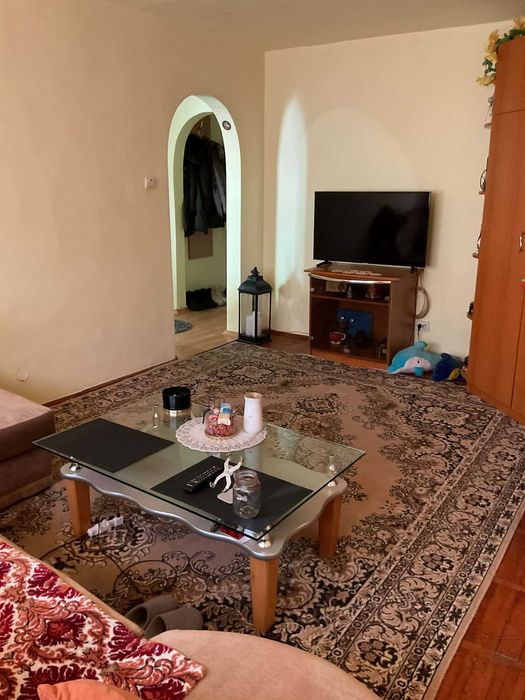 Vand apartament 3 camere decomandat